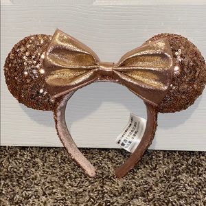 NWOT DisneyParks Rose Gold Minnie Headband